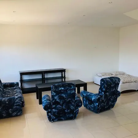 5 Izbovy Byt Tabakova Homestay Nove Zamky