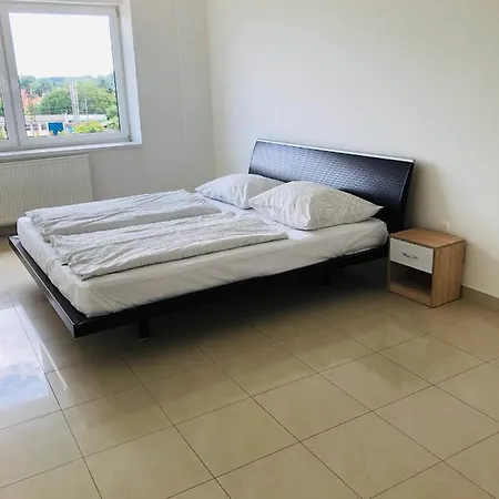 Homestay 5 Izbovy Byt Tabakova Nove Zamky